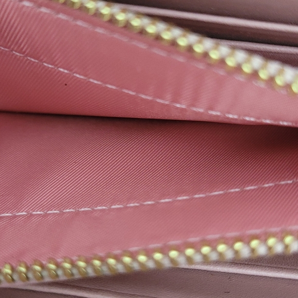 SOLD - MCM Wallet with Chain - Picture 2 of 7